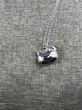 Hello Kitty necklace in silver